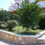 αρετούσα Ξενοδοχείο με διαμερίσματα 4*