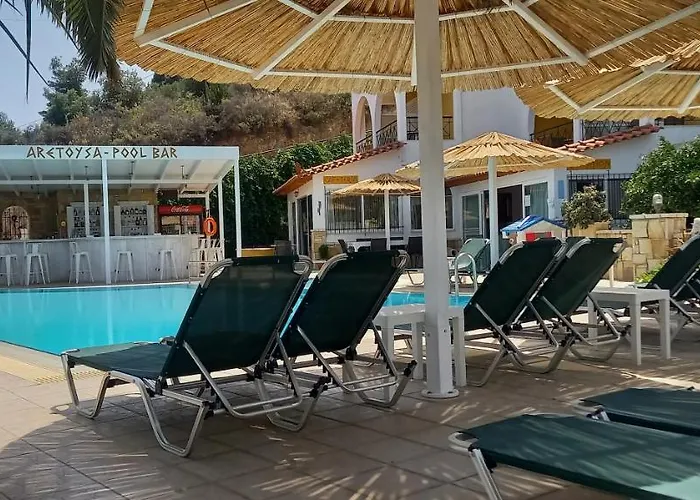 Aparthotel Aretousa