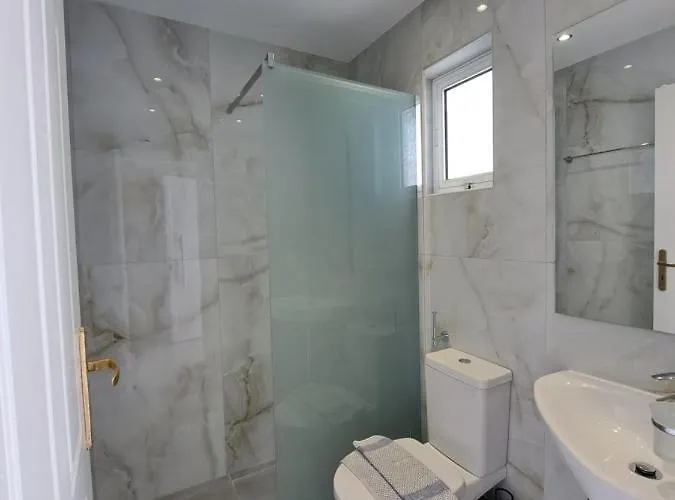 Aparthotel Aretousa