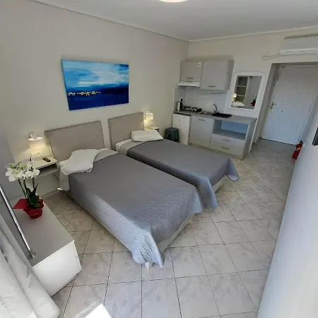 Aretousa מלון דירות 4*