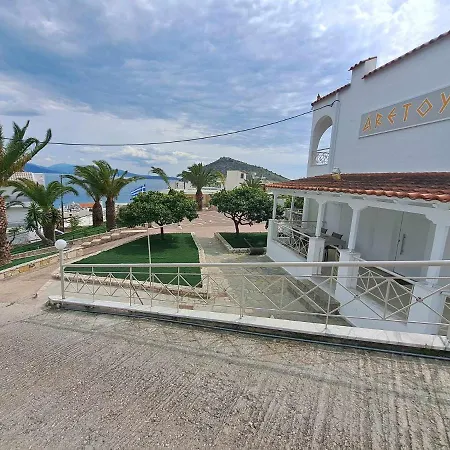 Aretousa מלון דירות טולון