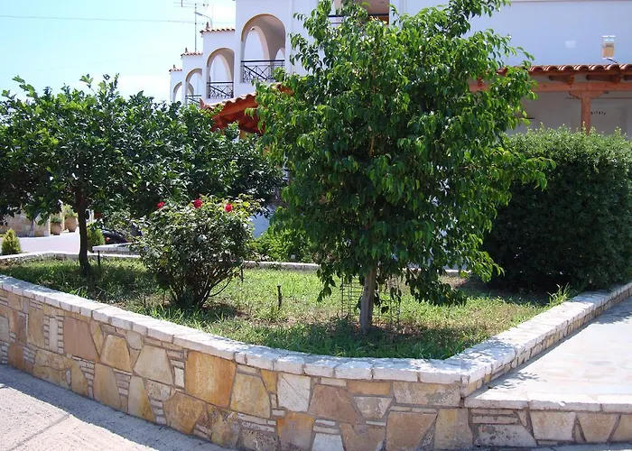 Aretousa Aparthotel 4*