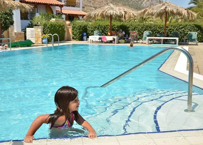 阿雷多莎公寓式酒店 4* 托隆