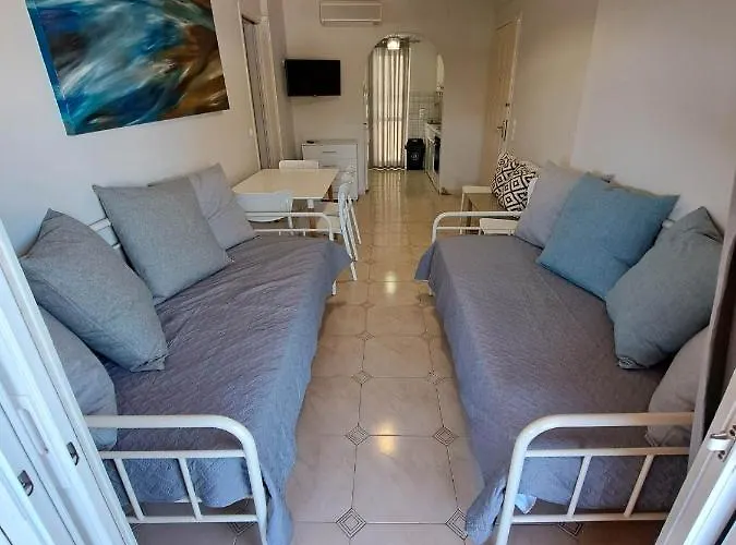 阿雷多莎公寓式酒店 托隆